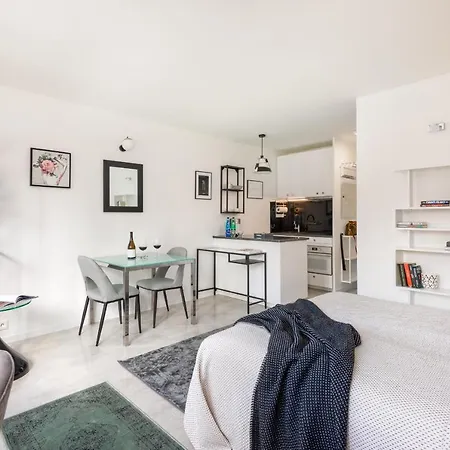 Plac Grzybowski Studio Near Metro Swietokrzyska By Renters Apartment